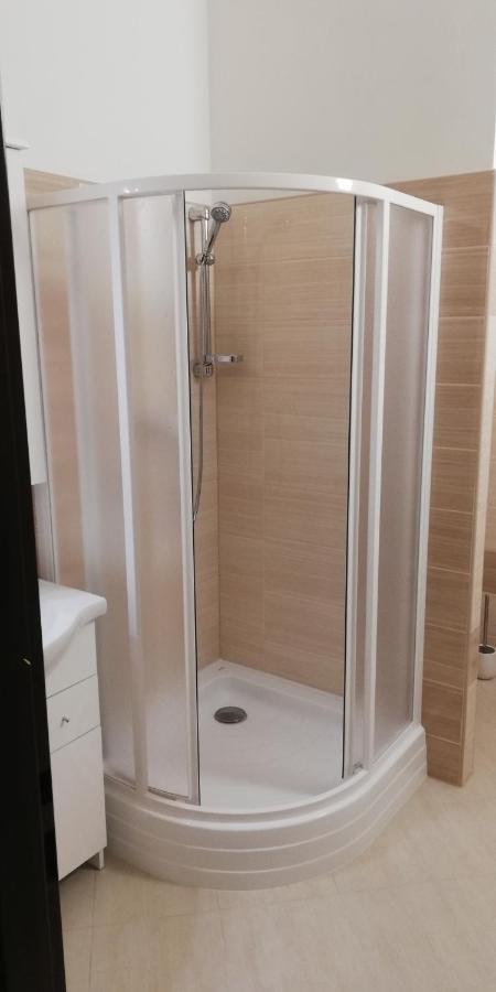 Booking Trzni Decin Exterior foto