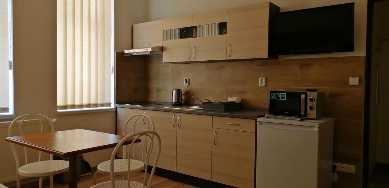 Booking Trzni Decin Exterior foto