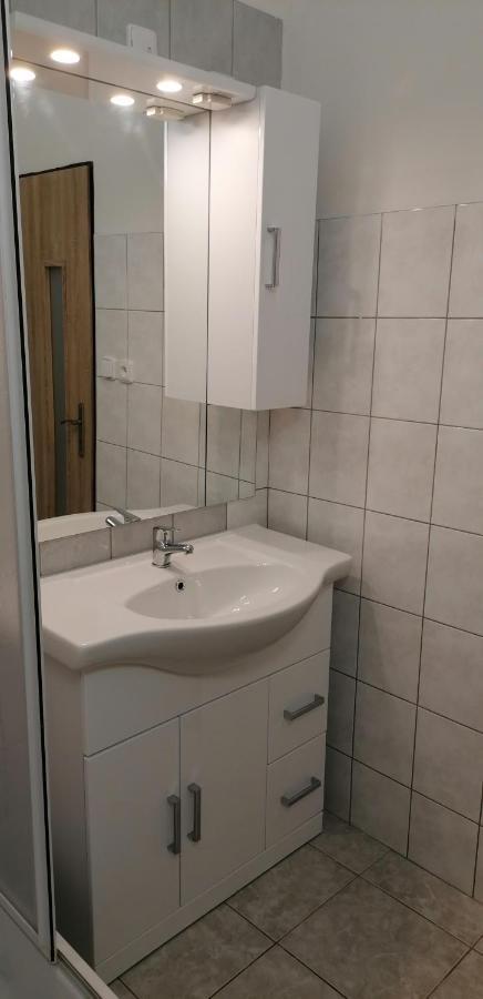 Booking Trzni Decin Exterior foto