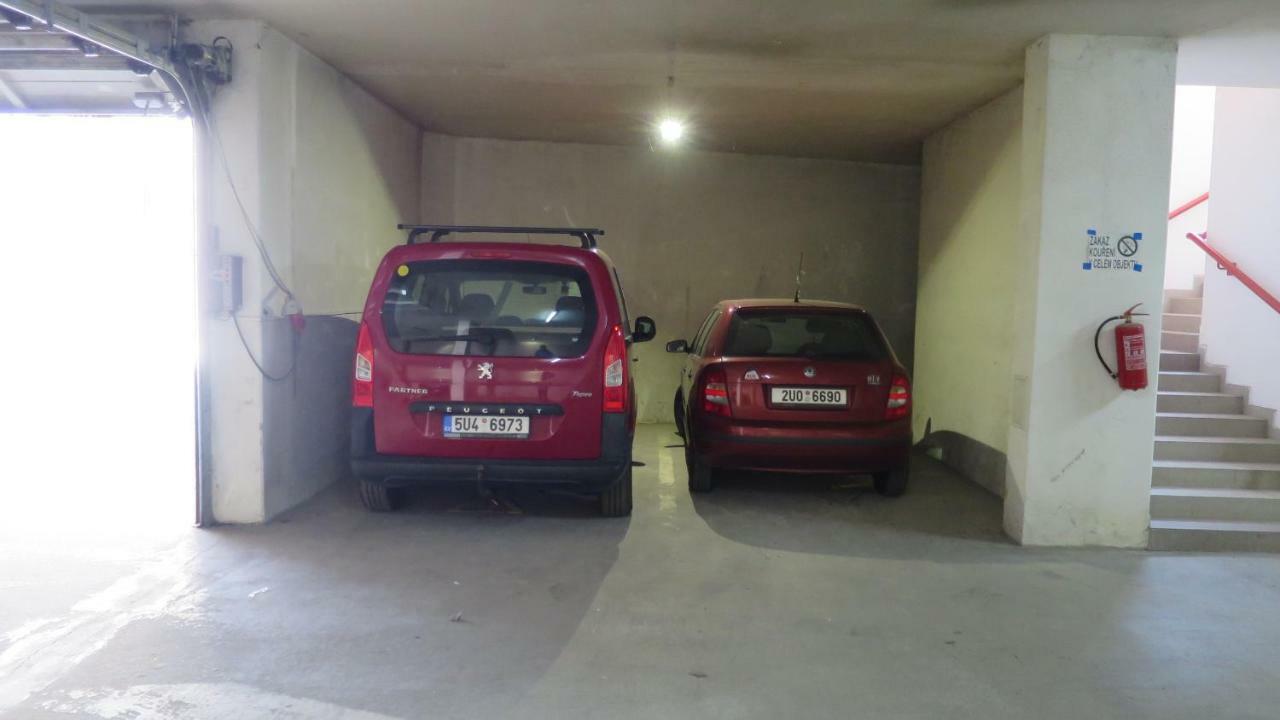 Booking Trzni Decin Exterior foto
